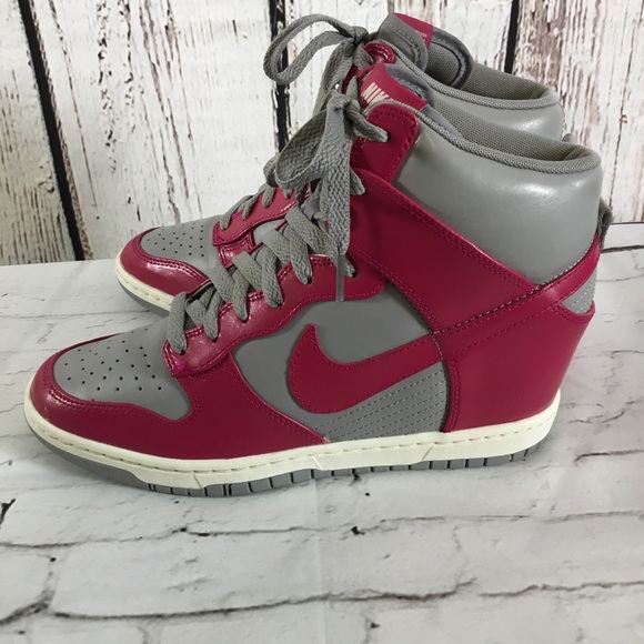 Nike Shoes - 🎉HP🎉 Nike Sky High Heel Tennis Shoes 9.5 EUC RARE HTF